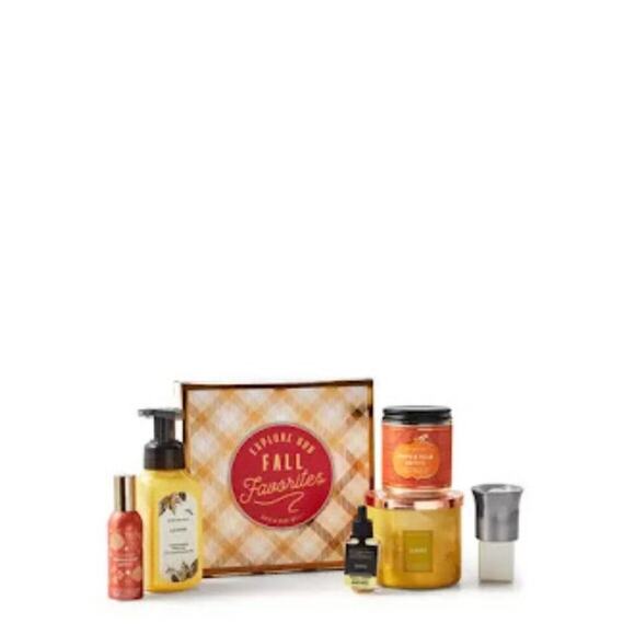 FALL FAVORITES PUMPKIN PECAN WAFFLES & LEAVES GIFT BOX BY BATH & BODY WORKS - Picture 3 of 3